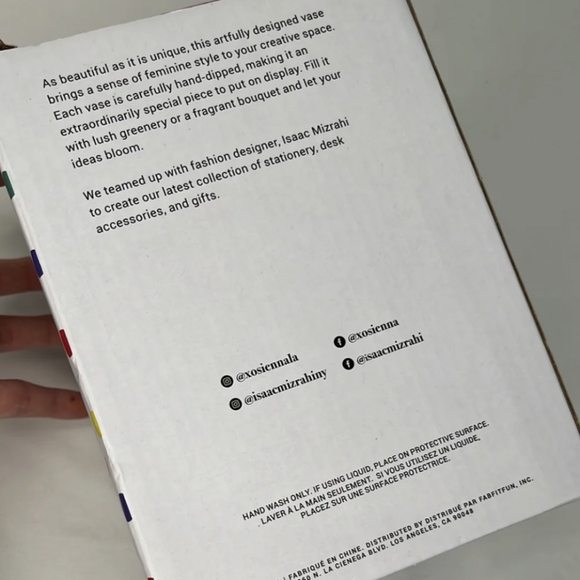 Decorative vase - Picture 2 of 5